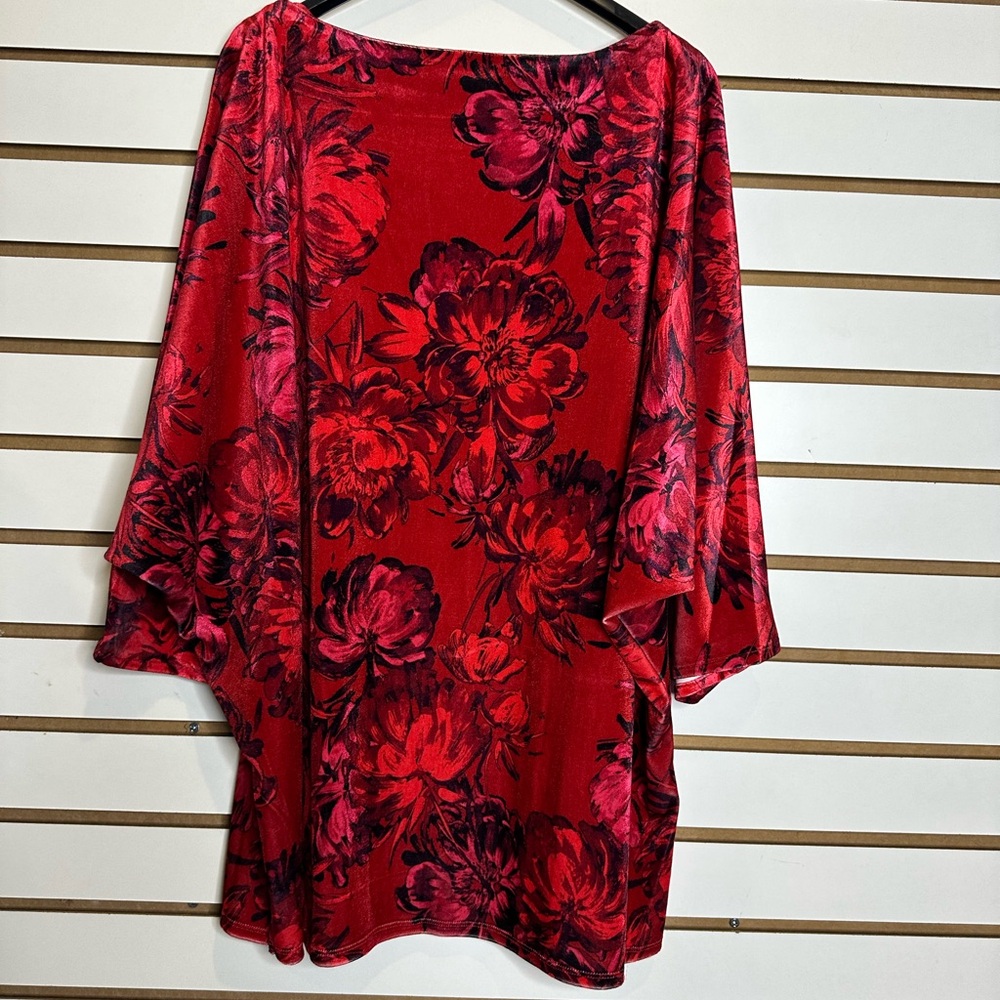 NWT “Velvety” Floral Print Dolan Sleeve Oversized Blouse - Picture 4 of 10
